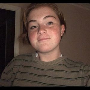 Meet your Posher, Chloe